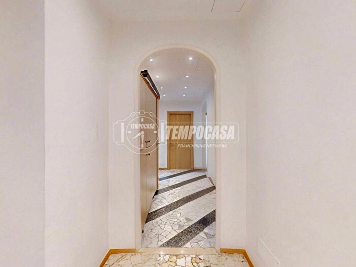 Appartamento quadrilocale in affitto in Viale monte ceneri, Ghisolfa Mac Mahon, Milano