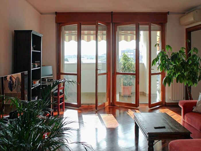 Appartamento bilocale in affitto in Via Caduti in Missione di Pace, Rubattino, Milano