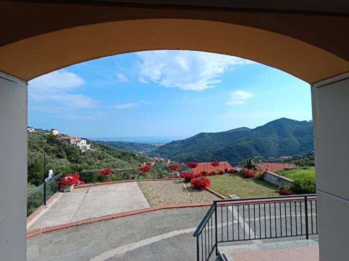 Appartamento quadrilocale in affitto in Via dei Caduti, Leivi