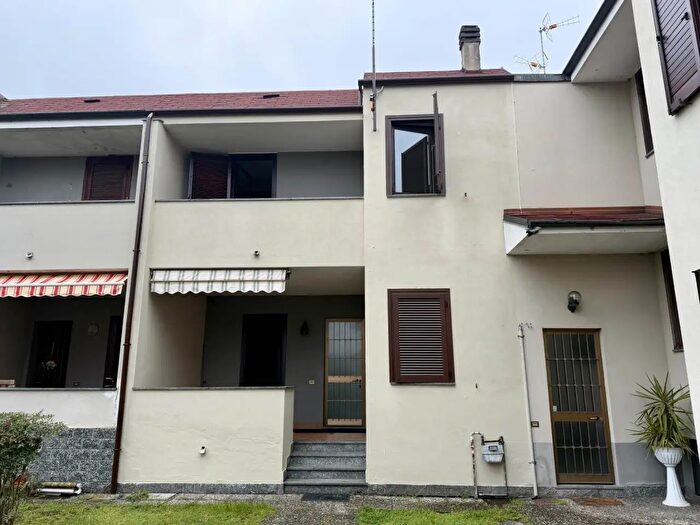 Casa quadrilocale in vendita in Gravellona Lomellina