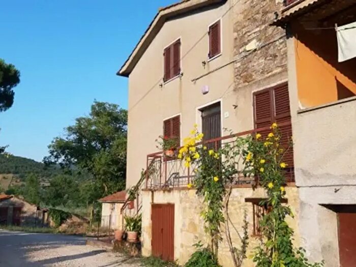 Casa quadrilocale in vendita in Località Pian di Marte, Lisciano Niccone