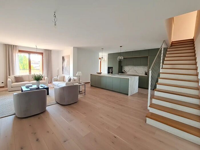 Appartamento con 6 locali in vendita in Via Roma, Montegrotto Terme