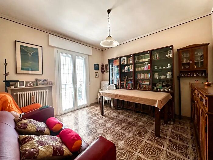 Appartamento quadrilocale in vendita in Via Panaro, Cesena