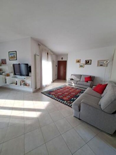 Appartamento trilocale in vendita in Taglio Di Po