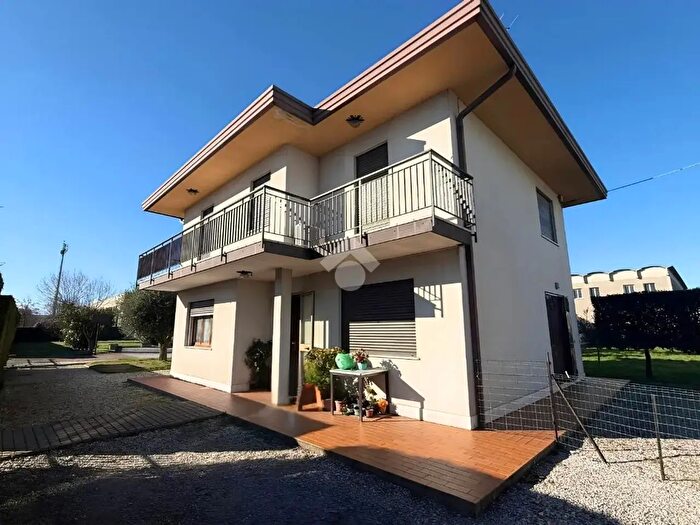 Casa quadrilocale in vendita in Via Evangelista Torricelli, Mogliano Veneto
