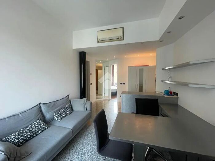 Appartamento bilocale in affitto in Via Canaletto, Milano