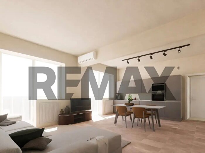 Appartamento trilocale in vendita in Via Piranesi, Milano