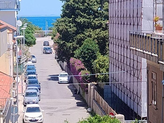 Appartamento quadrilocale in affitto in Via Francesco Fera, Soverato Marina, Soverato