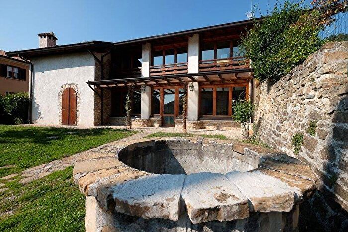 Appartamento trilocale in affitto in Via Ca Maitino, Piazza Caduti, Sotto il Monte Giovanni XXIII