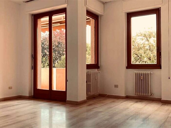 Appartamento trilocale in affitto in Via Maria Virginia Staurenghi, Brunella, Varese