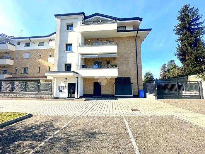 Appartamento bilocale in vendita in Via SantAntonio Abate, Caronno Pertusella