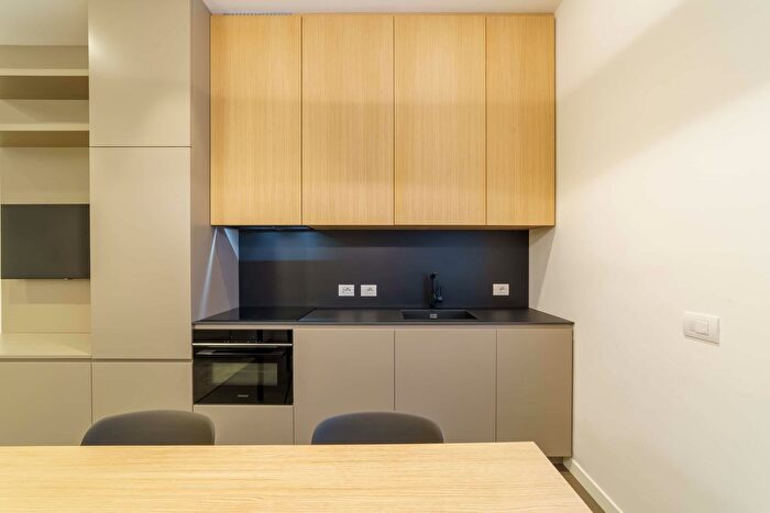 Appartamento monolocale in affitto in Via San Senatore, Milano