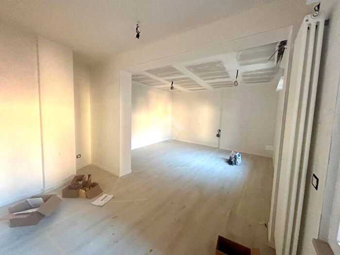 Appartamento trilocale in vendita in Piazza a Locatelli, Caravaggio