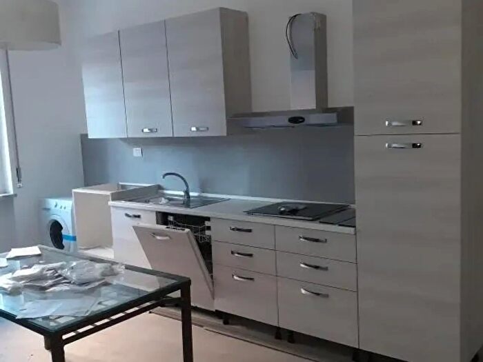 Appartamento quadrilocale in affitto in Via Clusone, Milano