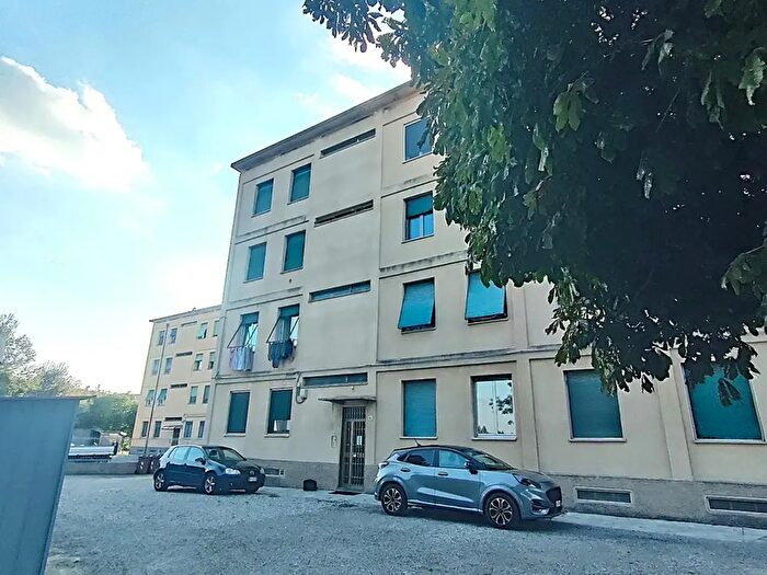 Appartamento bilocale in vendita in Via Cassiodoro, Como