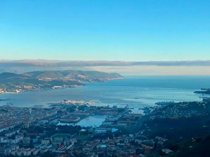 Casa con 5 locali in vendita in La Spezia