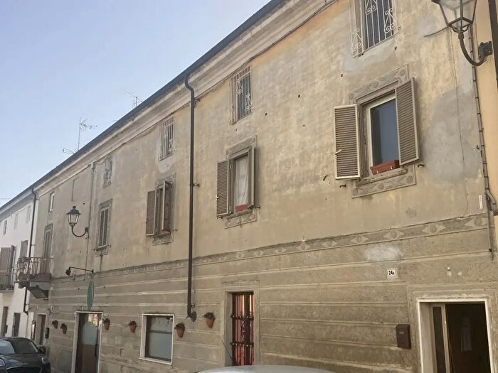 Casa con 8 locali in vendita in Via Roma, Sala Monferrato
