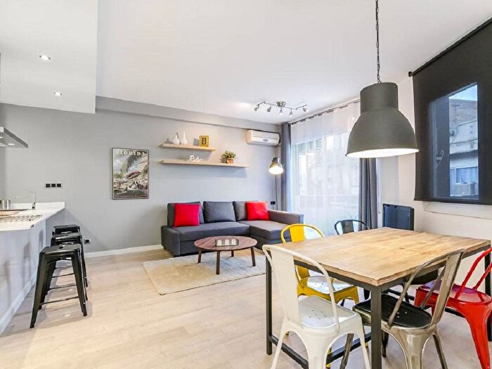 Appartamento bilocale in affitto in Via Domenico Rossetti, Largo Barriera Ospedale Maggiore, Trieste