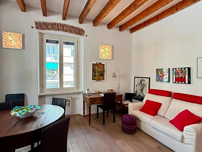 Appartamento bilocale in vendita in Via Macedonio Melloni, Milano
