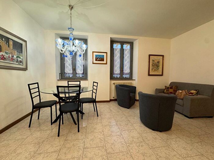 Appartamento trilocale in affitto in Centro Storico, Piacenza