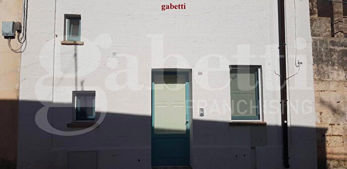 Casa trilocale in affitto in Via Dante Alighieri, Tricase