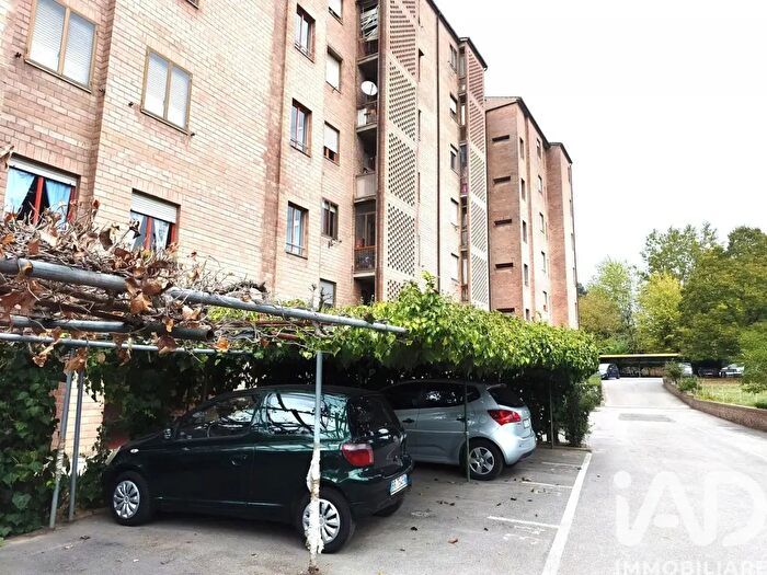 Appartamento con 7 locali in vendita in Via Via Luciano Banchi, Siena