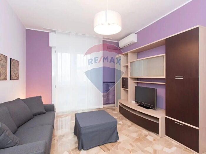 Appartamento bilocale in affitto in Via Monfalcone, Rho