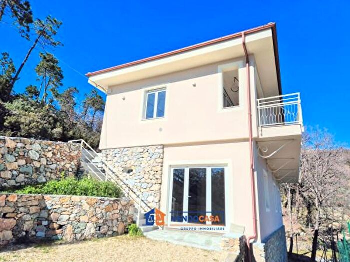 Appartamento con 6 locali in vendita in Località Centro Olle, Finale Ligure