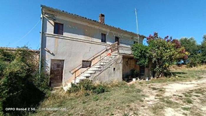 Casa con 6 locali in vendita in Contrada Montefiore, Recanati