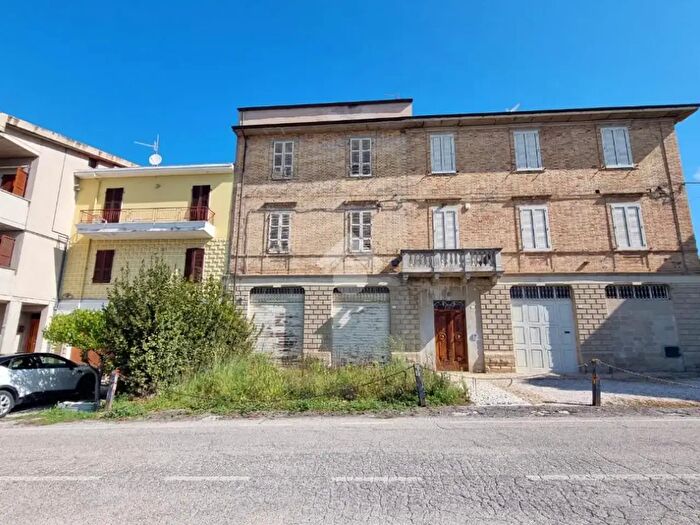 Casa con 8 locali in vendita in Via Roma, Acquaviva Picena
