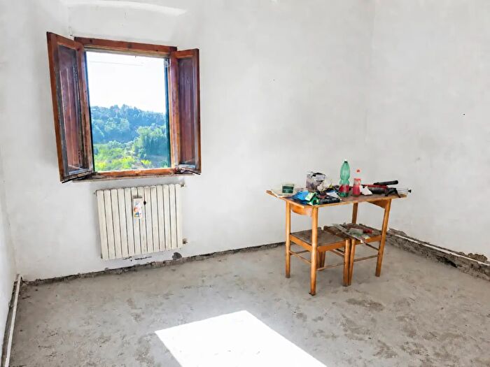 Casa con 6 locali in vendita in Casciana Terme Lari