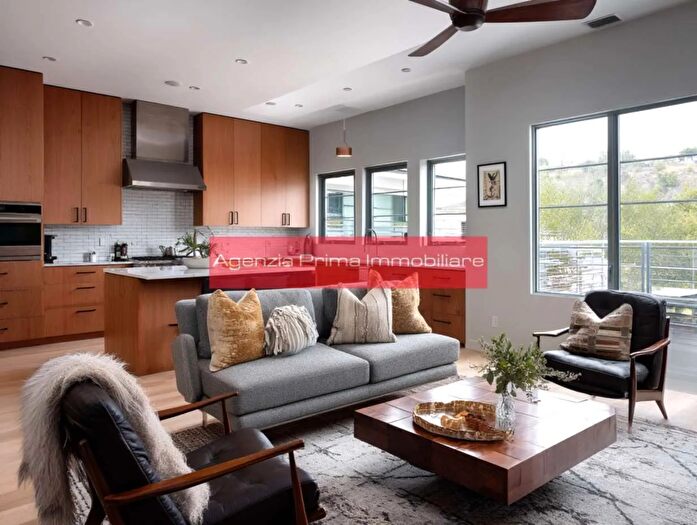 Casa quadrilocale in vendita in Montecchio Emilia