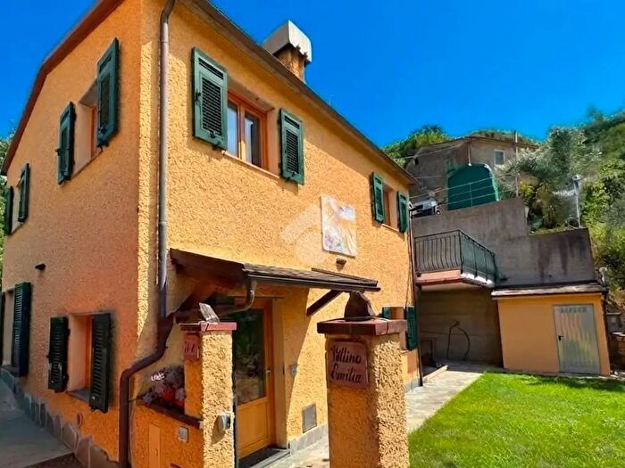 Casa con 5 locali in vendita in Via Cerreto, Orero