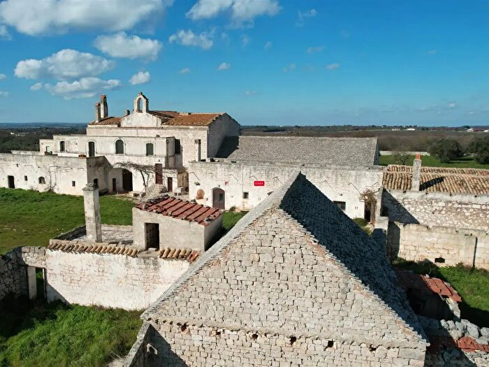 Casa con 20 locali in vendita in Via Santa Candida, Gioia Del Colle