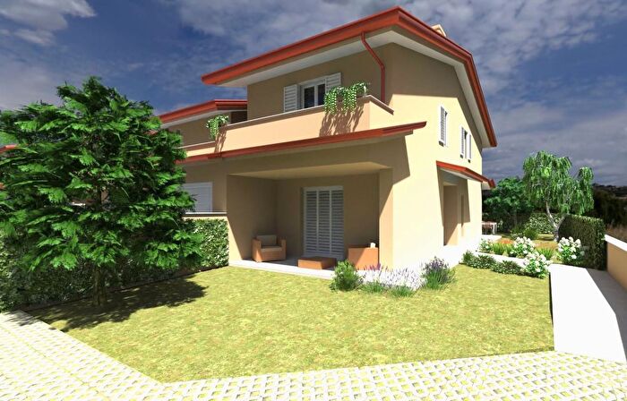 Casa con 6 locali in vendita in San Miniato