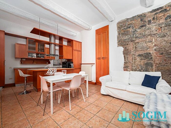 Appartamento bilocale in affitto in Via Francesco Muralto, Centro Storico, Como