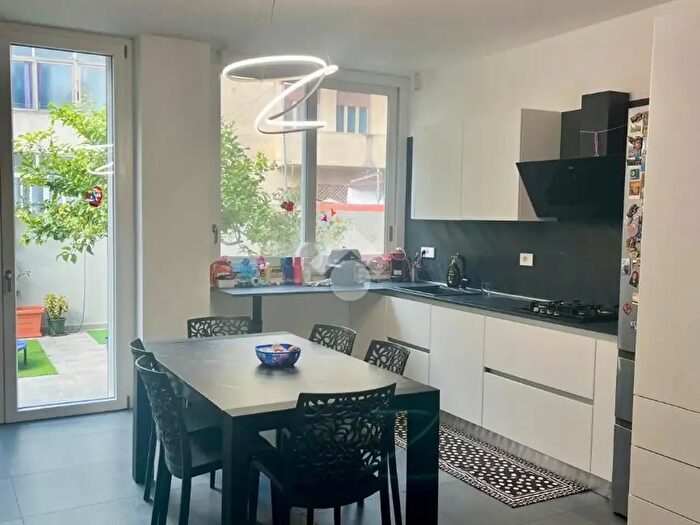 Appartamento con 5 locali in vendita in Via Ingurtosu, Cagliari