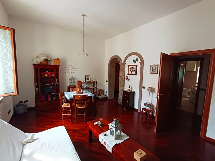 Appartamento trilocale in vendita in Via Fazioli, Ancona