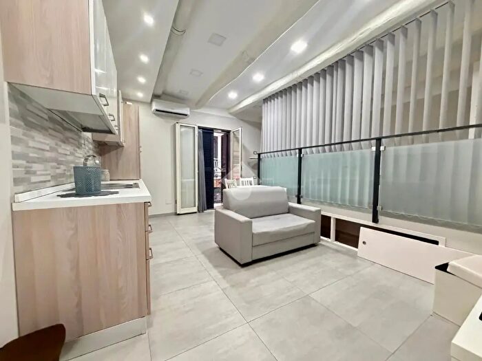 Appartamento bilocale in vendita in Strada della Grazia, Napoli