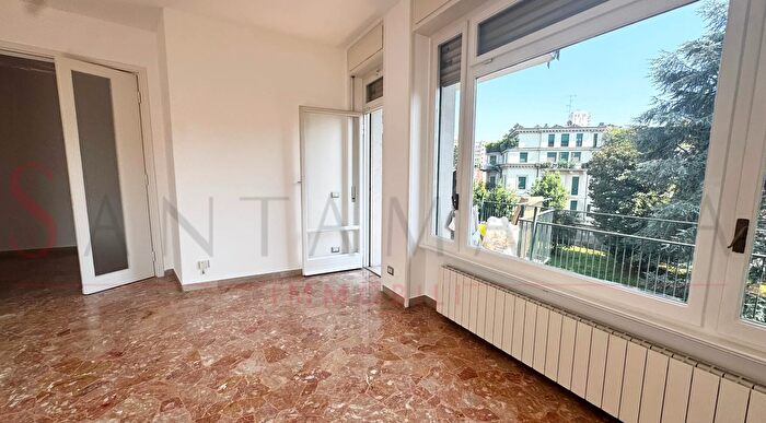 Appartamento quadrilocale in affitto in Via Arturo Colautti, Milano