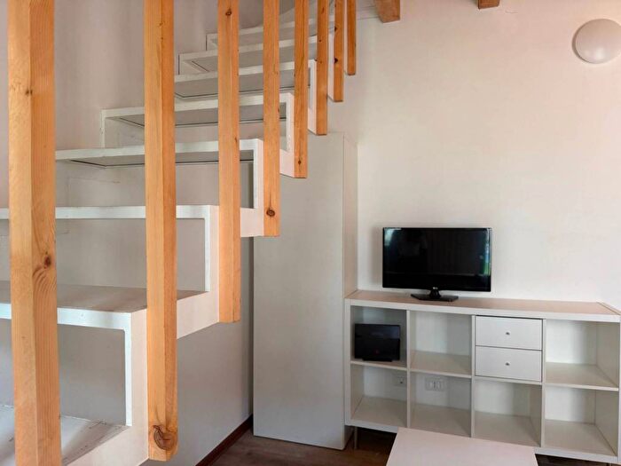 Appartamento trilocale in affitto in Via Bernardino Verro, Ripamonti Fondazione Prada, Milano