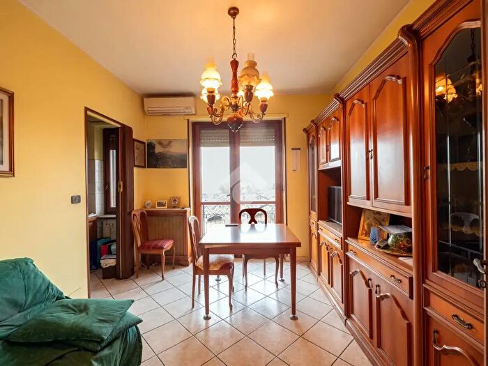 Appartamento trilocale in vendita in Via Pessione, Riva Presso Chieri