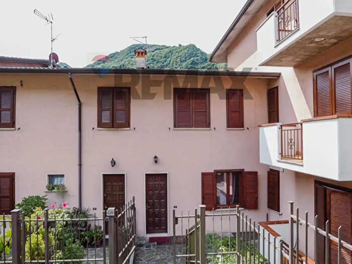 Casa trilocale in vendita in Via X Giornate, Gardone Val Trompia