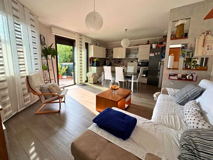 Appartamento quadrilocale in vendita in Largo Fratelli Pirovano, Dalmine