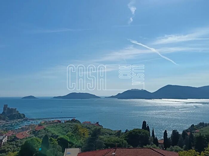 Appartamento trilocale in affitto in Località Narbostro, Lerici
