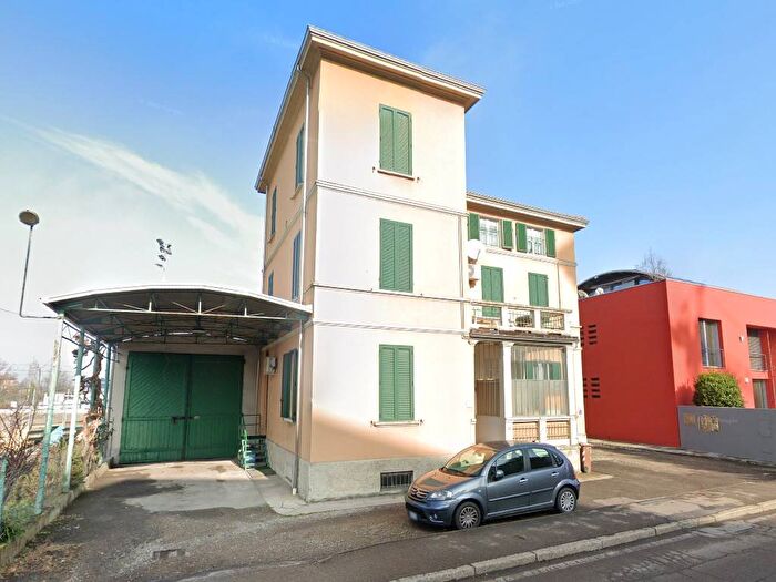 Case in Vendita e in Affitto - 2