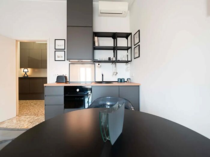 Appartamento monolocale in affitto in Via Edmondo De Amicis, Milano