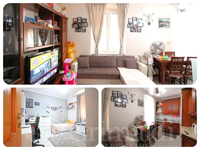 Appartamento quadrilocale in vendita in Via Adamello, Genova