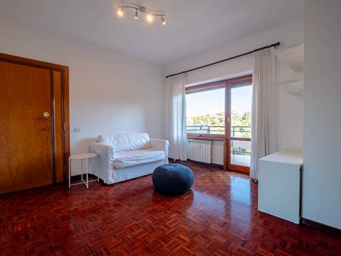 Appartamento bilocale in affitto in Via Massimi, Balduina, Roma