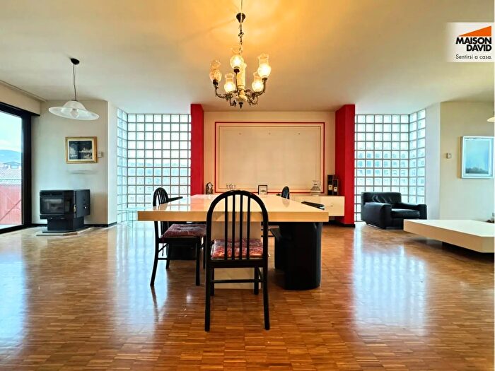 Appartamento con 9 locali in vendita in Corso Mazzini, Arzignano